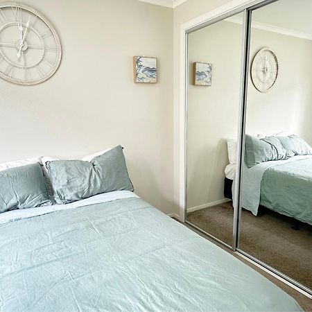 Bright&Cozy Room - Homestay Style - On Street Parking Only Auckland Bagian luar foto